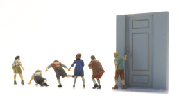 Artitec 5870141 - H0 - Kinderstreiche Klingelputz